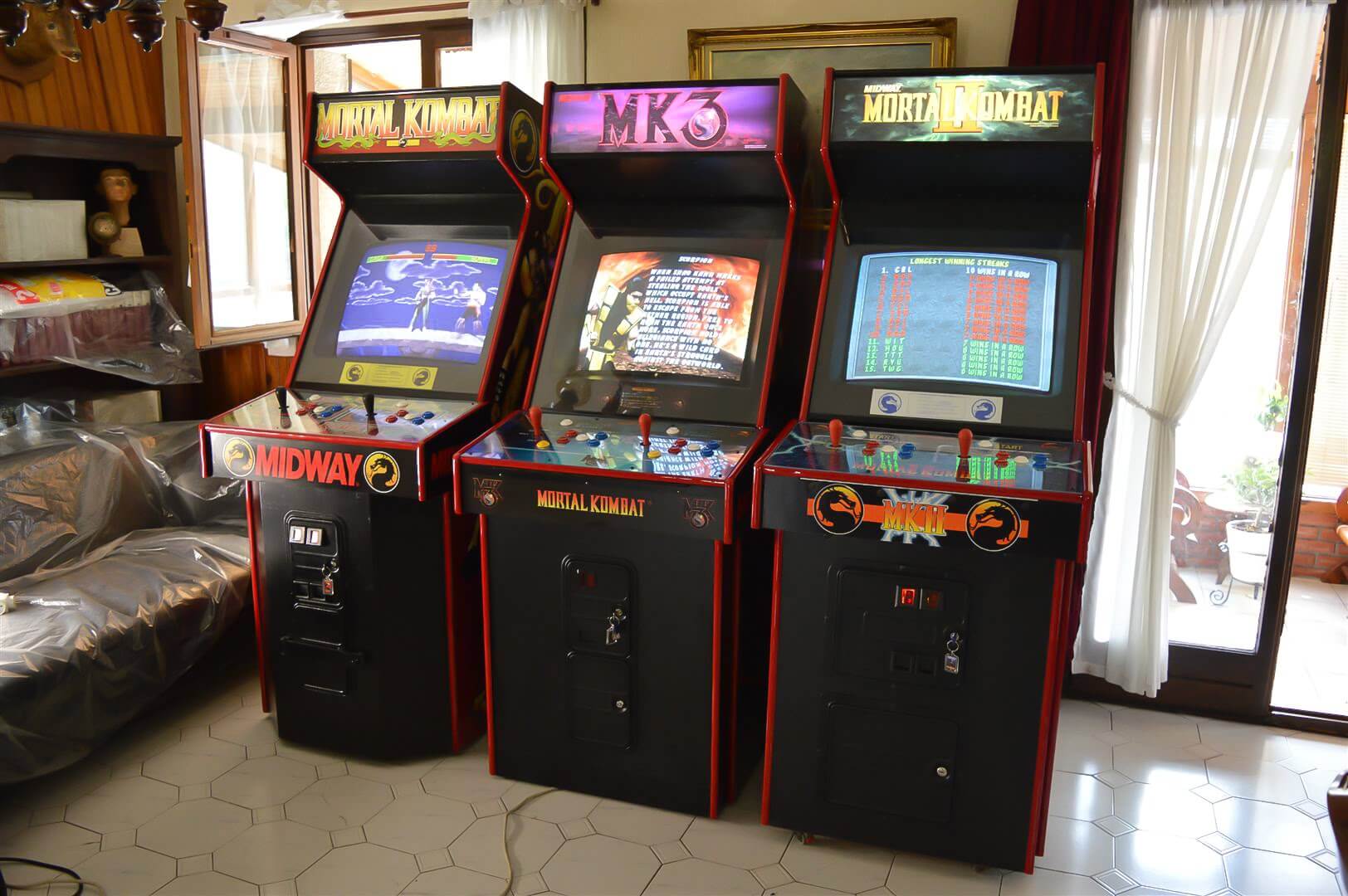 Mortal Kombat Arcades