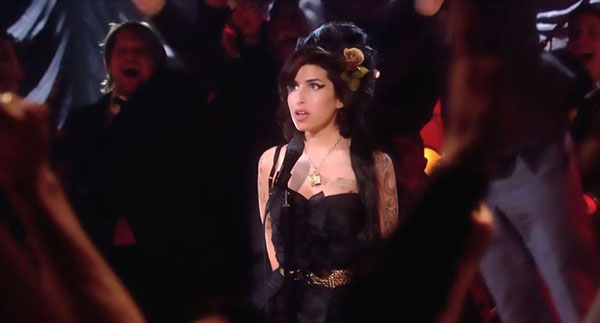 Amy - Reacción al ganar un Grammy