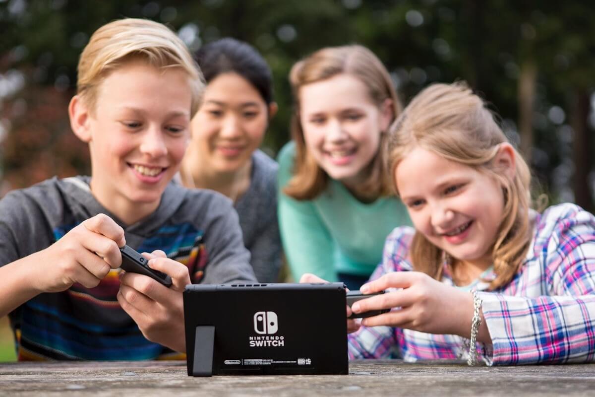 Nintendo Switch niños jugando